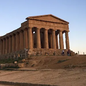 Alludo 2*, Agrigento Italia
